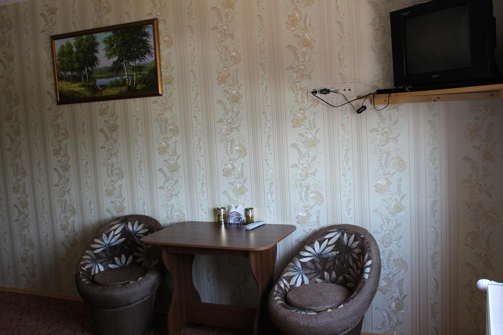 Hotel Pid Yavorom Drogomirchany Zimmer foto
